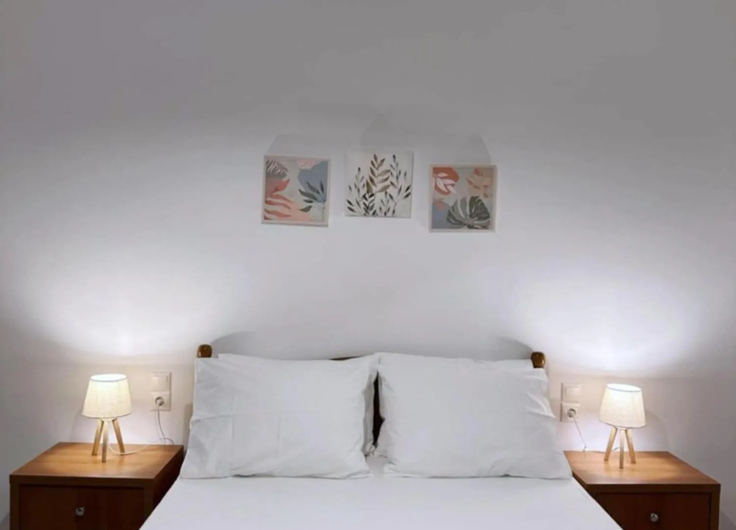 Coral Rooms Himara 0*, Химара